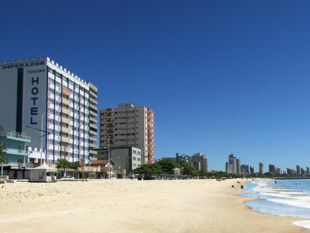 Imperador Turismo Hotel Picarras Bagian luar foto