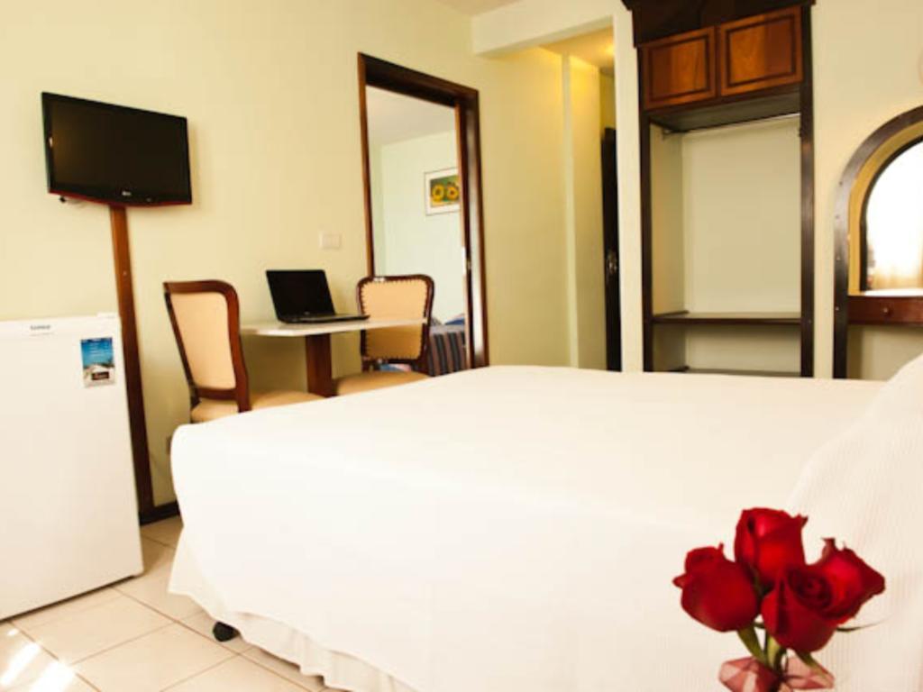 Imperador Turismo Hotel Picarras Bagian luar foto