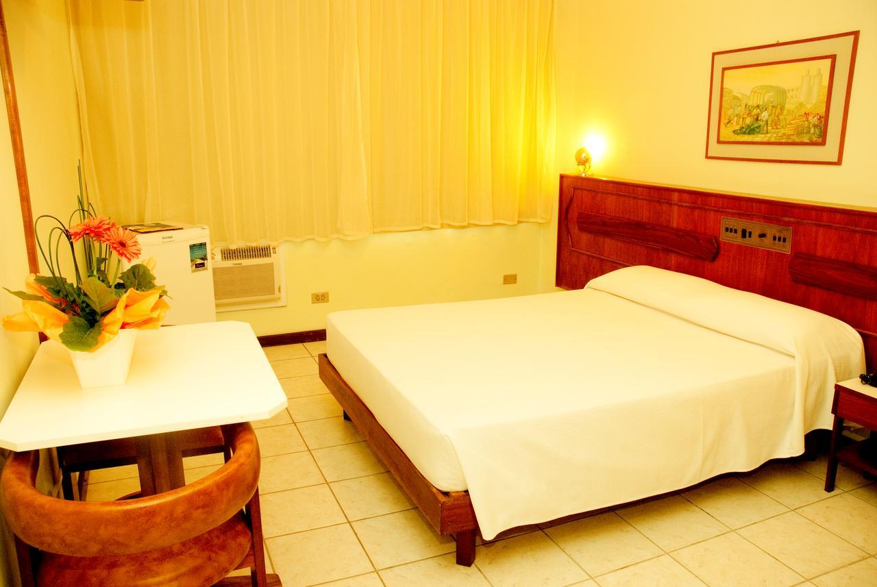 Imperador Turismo Hotel Picarras Bagian luar foto