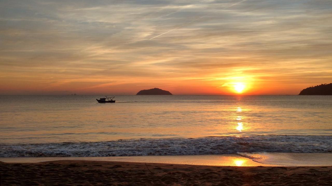 Imperador Turismo Hotel Picarras Bagian luar foto