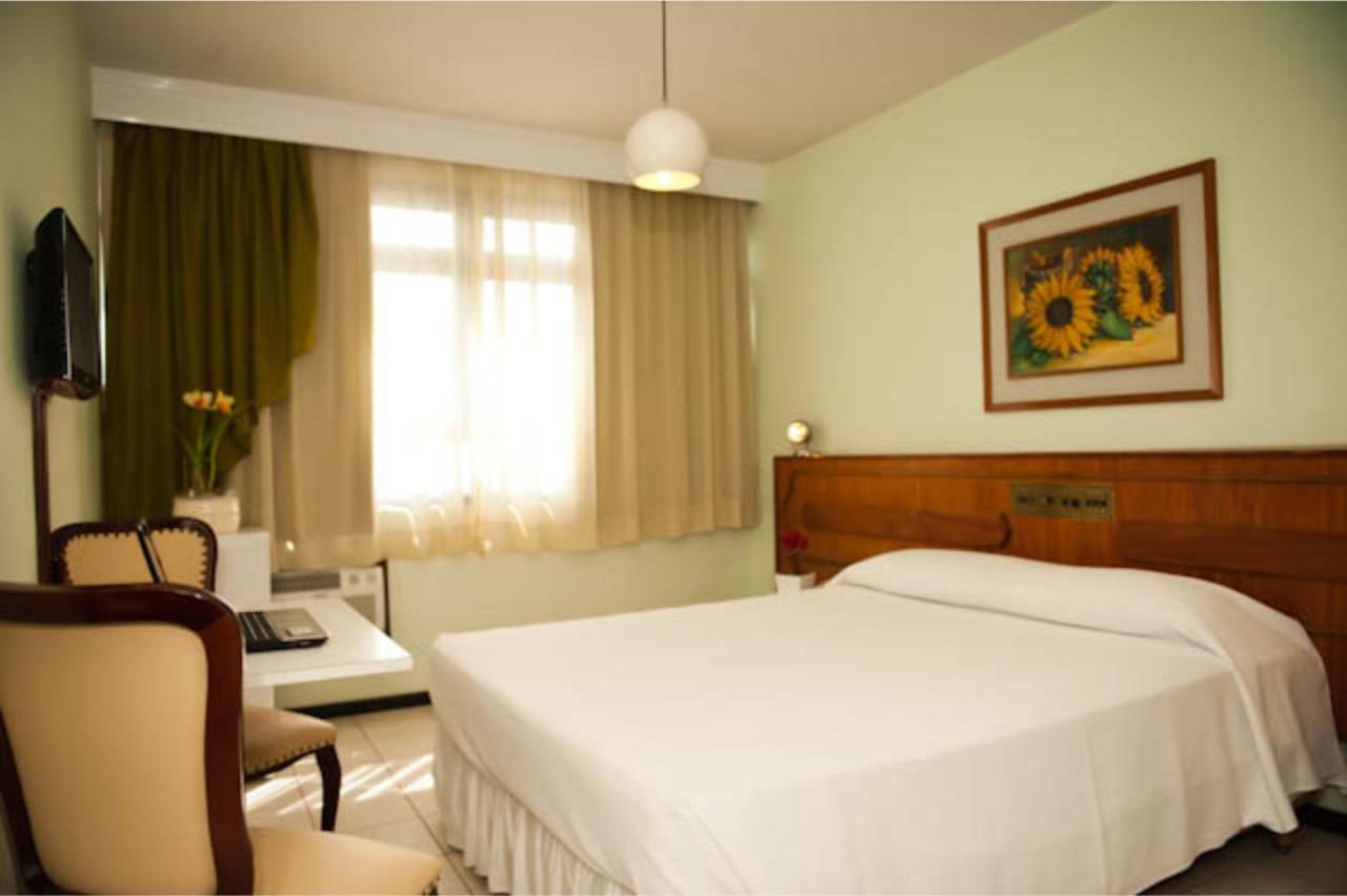 Imperador Turismo Hotel Picarras Bagian luar foto